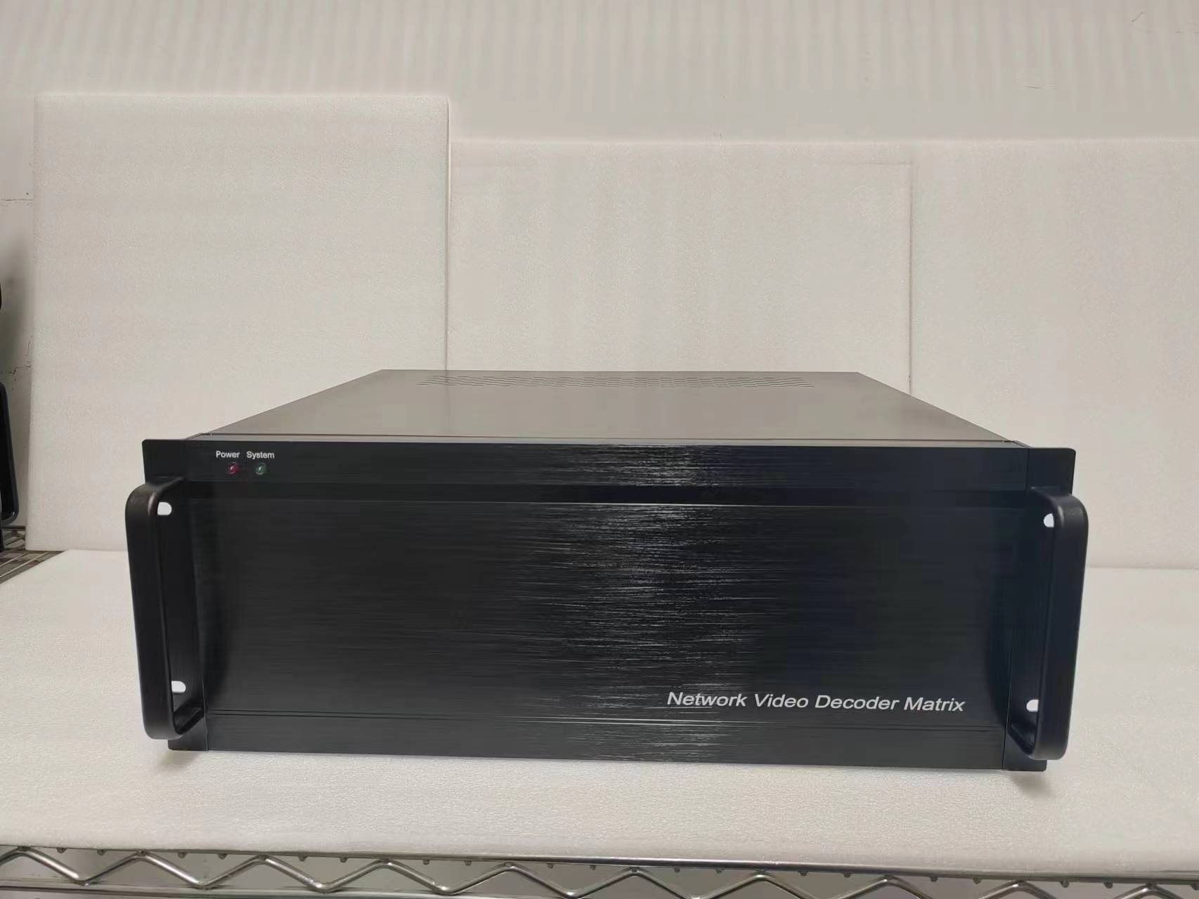 QUNMAO 解码器整机正面
