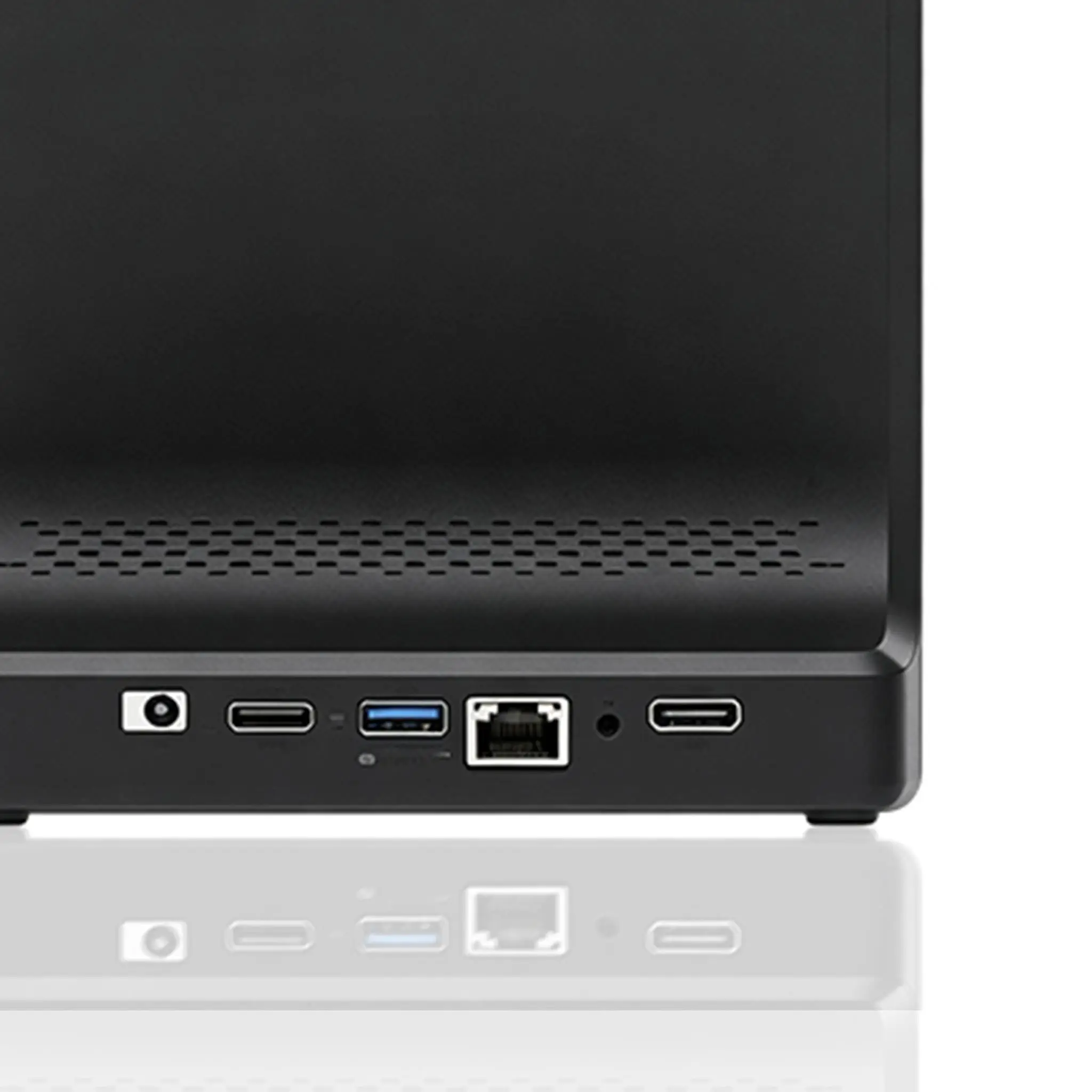 USB3.0 RJ45 HDMI 等丰富接口